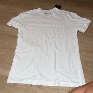Abercrombie NWT Mens tshirt